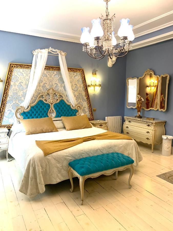 Hostal Boutique Puerta Del Sol Торрелавега Экстерьер фото