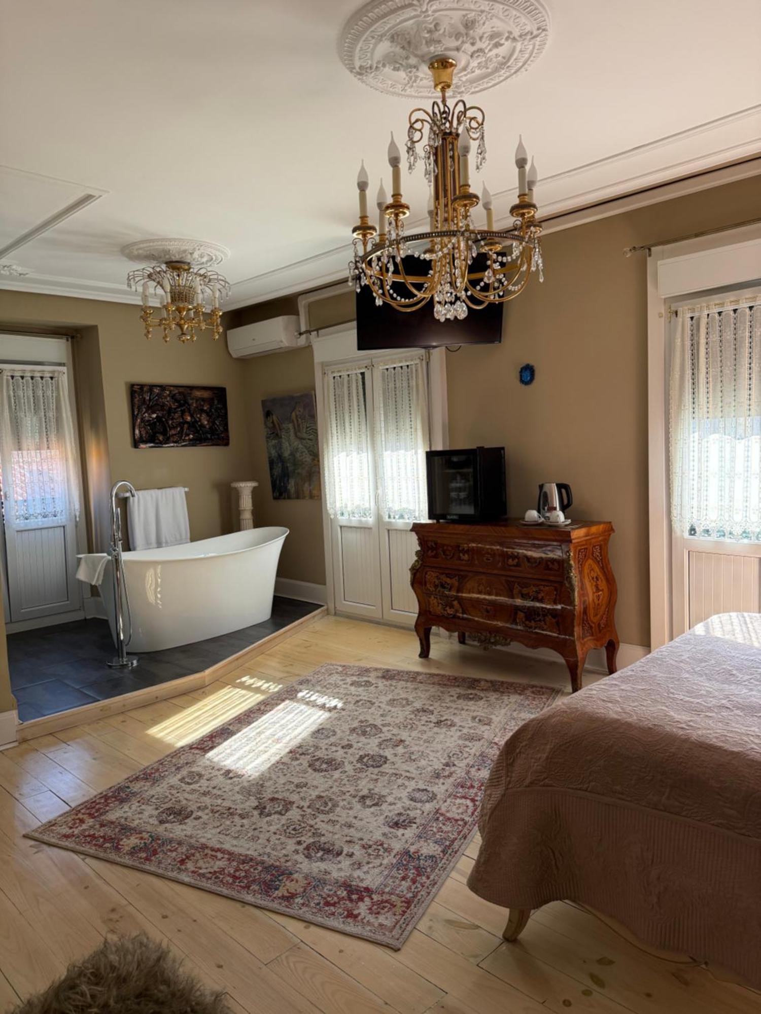 Hostal Boutique Puerta Del Sol Торрелавега Экстерьер фото