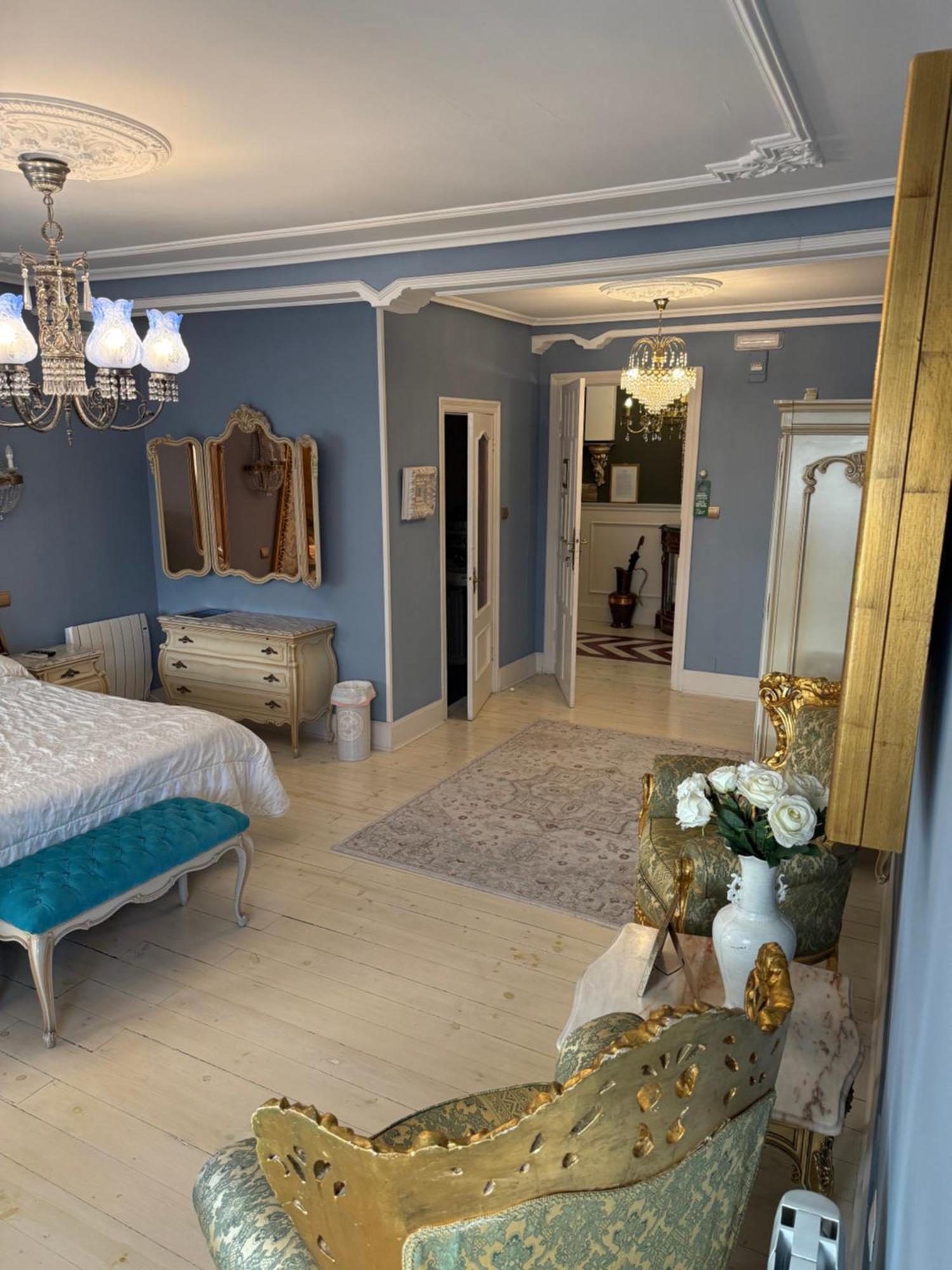 Hostal Boutique Puerta Del Sol Торрелавега Экстерьер фото