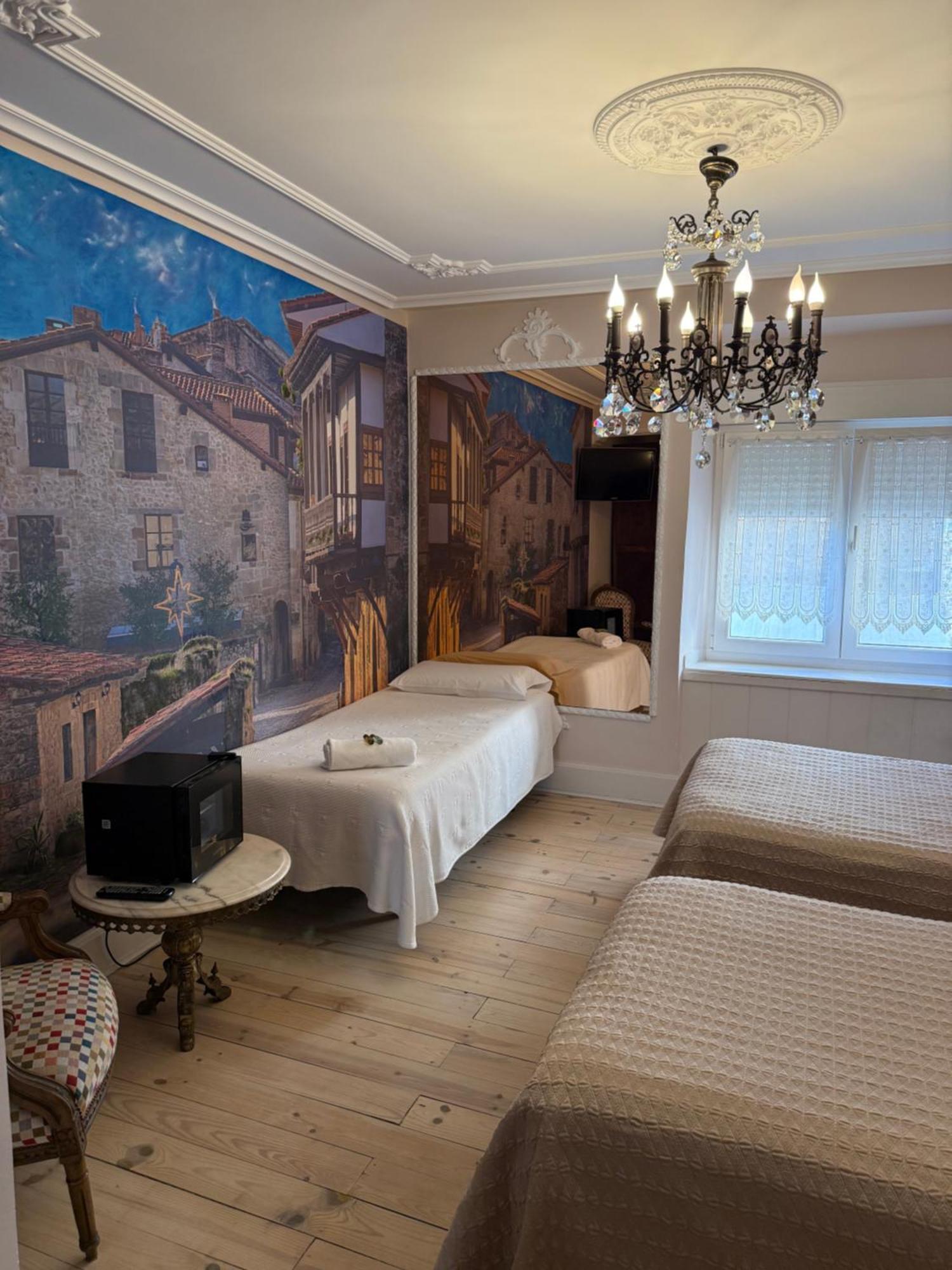 Hostal Boutique Puerta Del Sol Торрелавега Экстерьер фото