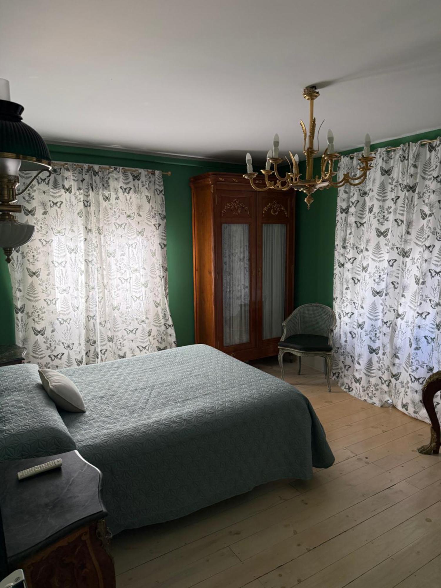 Hostal Boutique Puerta Del Sol Торрелавега Экстерьер фото